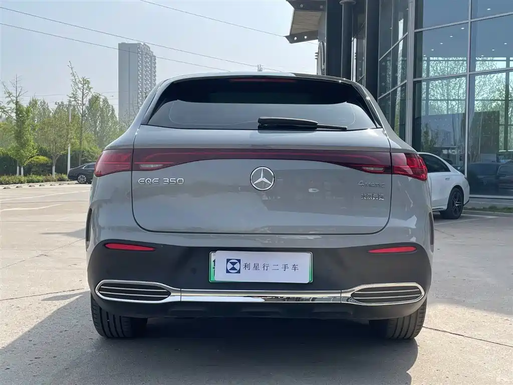 MERCEDES-BENZ EQE SUV