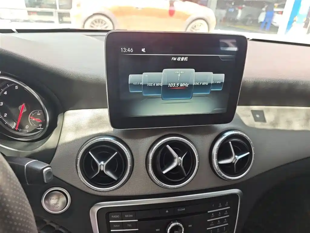 Mercedes-Benz CLA (Import) 2017 Facelift CLA 200 Style фото 13