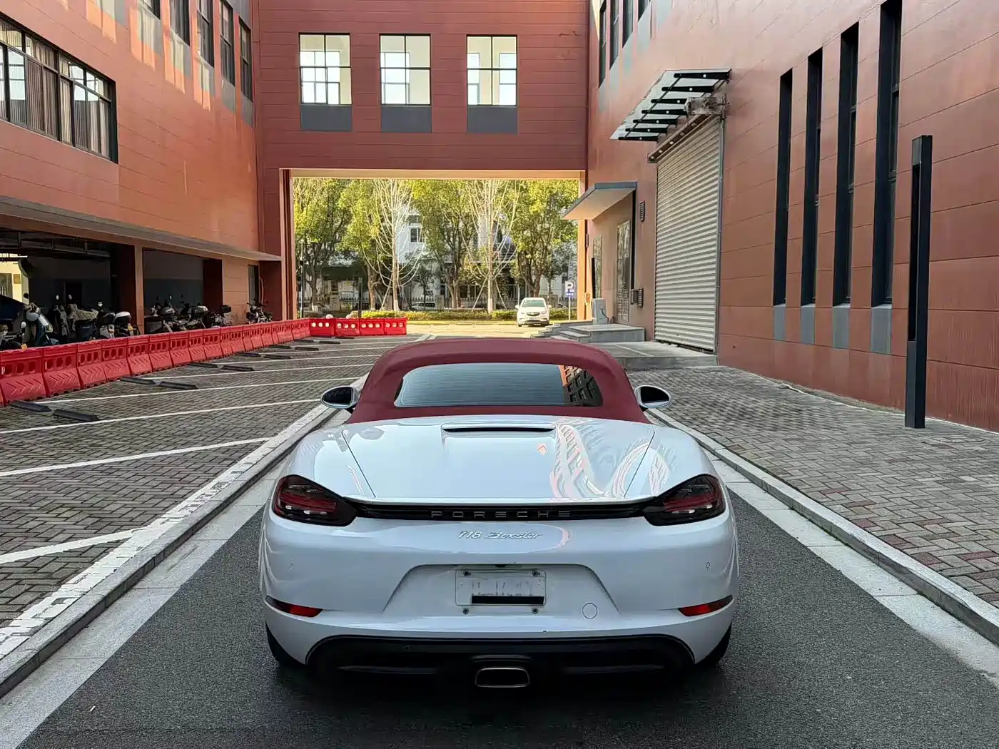 Porsche 718 2018 Boxster 2.0T фото 17