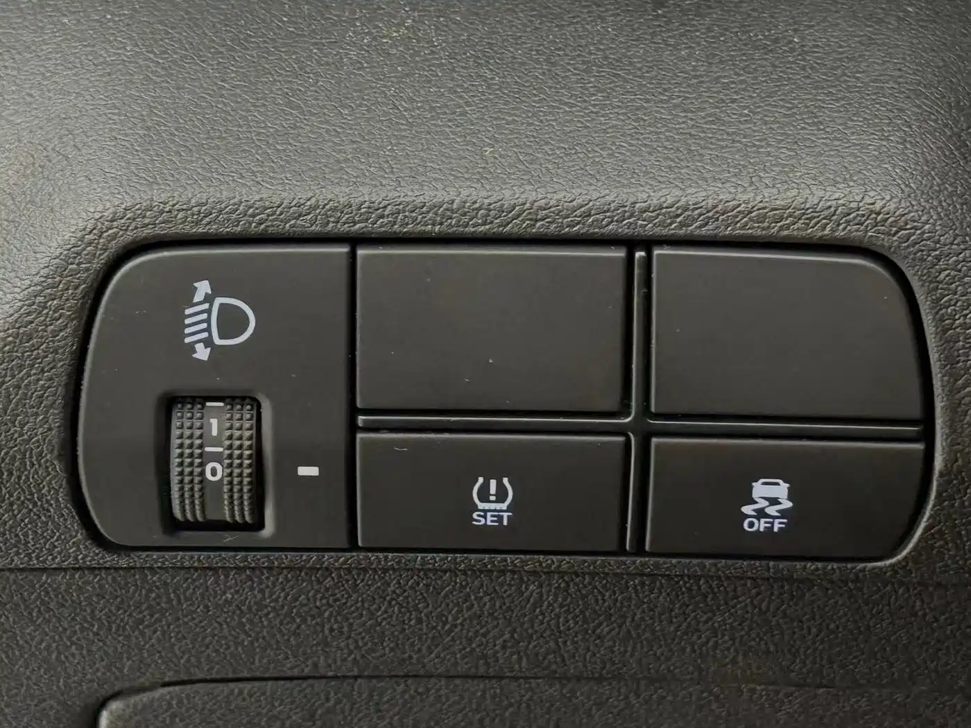 Hyundai Elantra 2022 1.5L CVT GLX Elite Edition фото 20