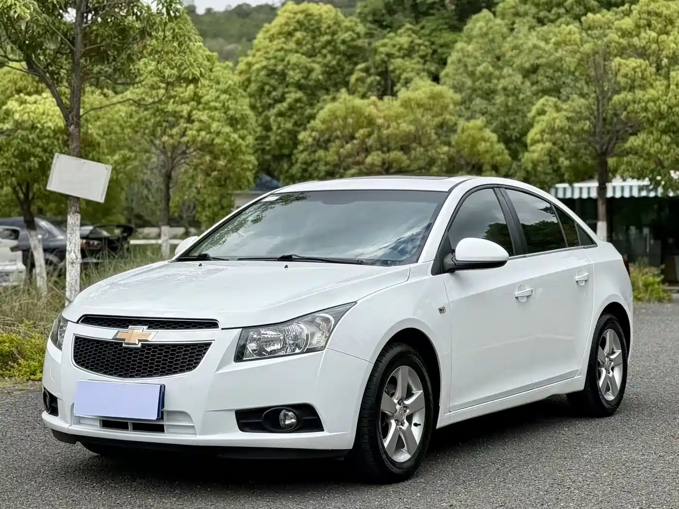 Chevrolet Cruze 2013 Model 1.8L SE AT