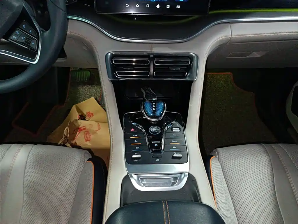 BYD Song PLUS PHEV 2021 DM-i 110KM Flagship PLUS фото 11