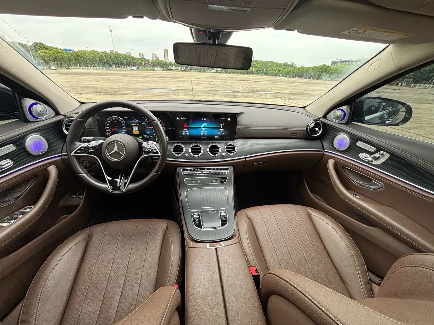Mercedes-Benz E-Class New Energy 2022 E 350 e L Plug-in Hybrid Sedan фото 10