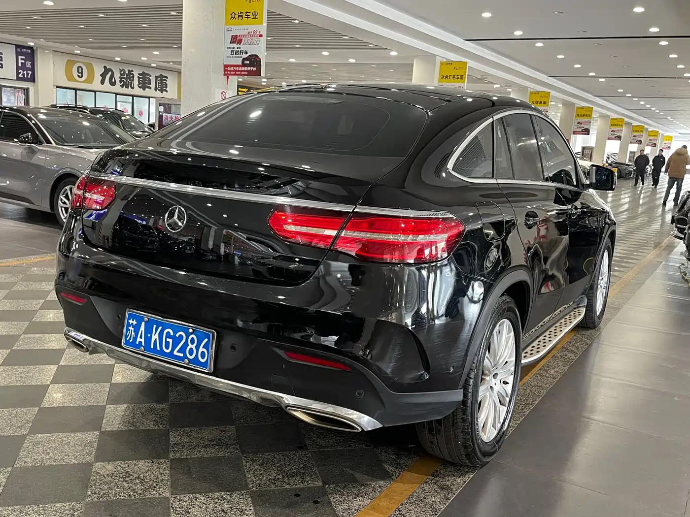 Mercedes-Benz GLE Coupe 2015 GLE 320 4MATIC Coupe SUV фото 6