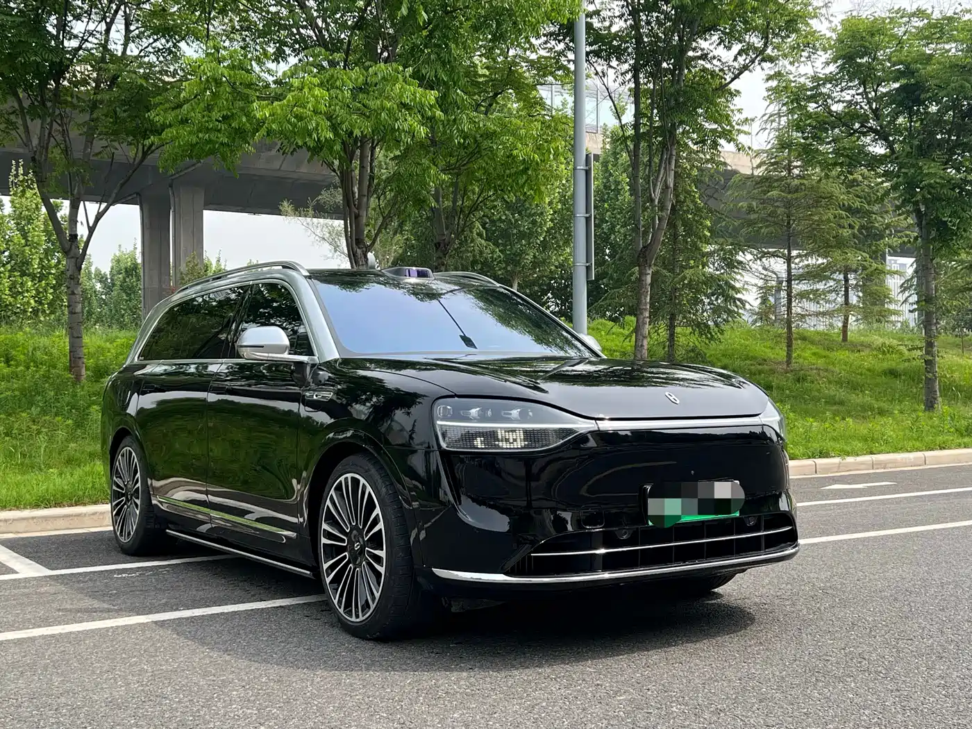 AITO Wenjie AITO M9 2024 Extended Range Ultra 42kWh 6-Seater фото 3