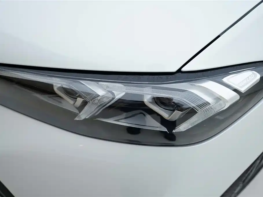 BMW 3 Series 2024 325Li M Sport Package фото 14