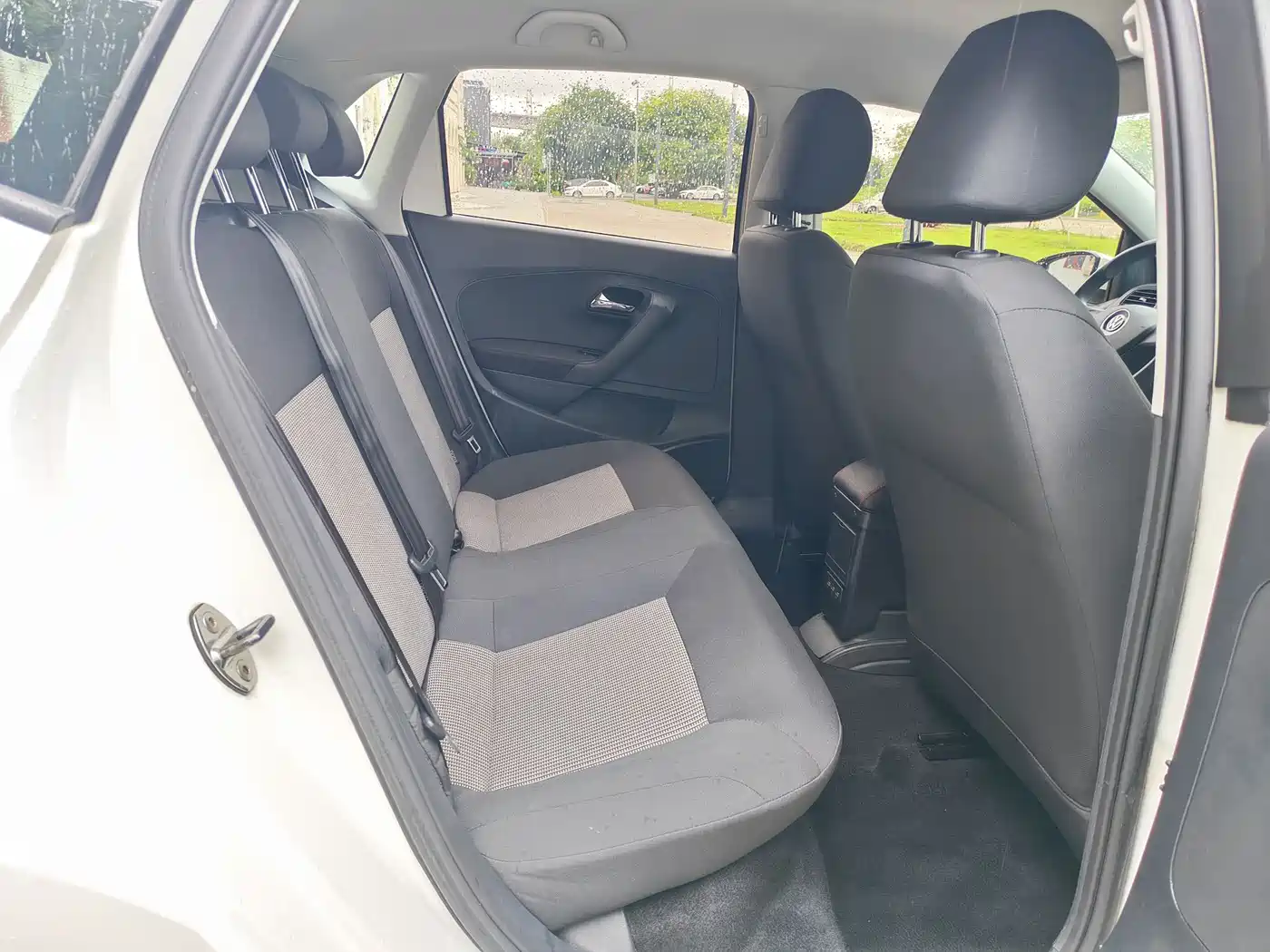 Volkswagen Polo 2018 1.5L Auto Safe Drive фото 9