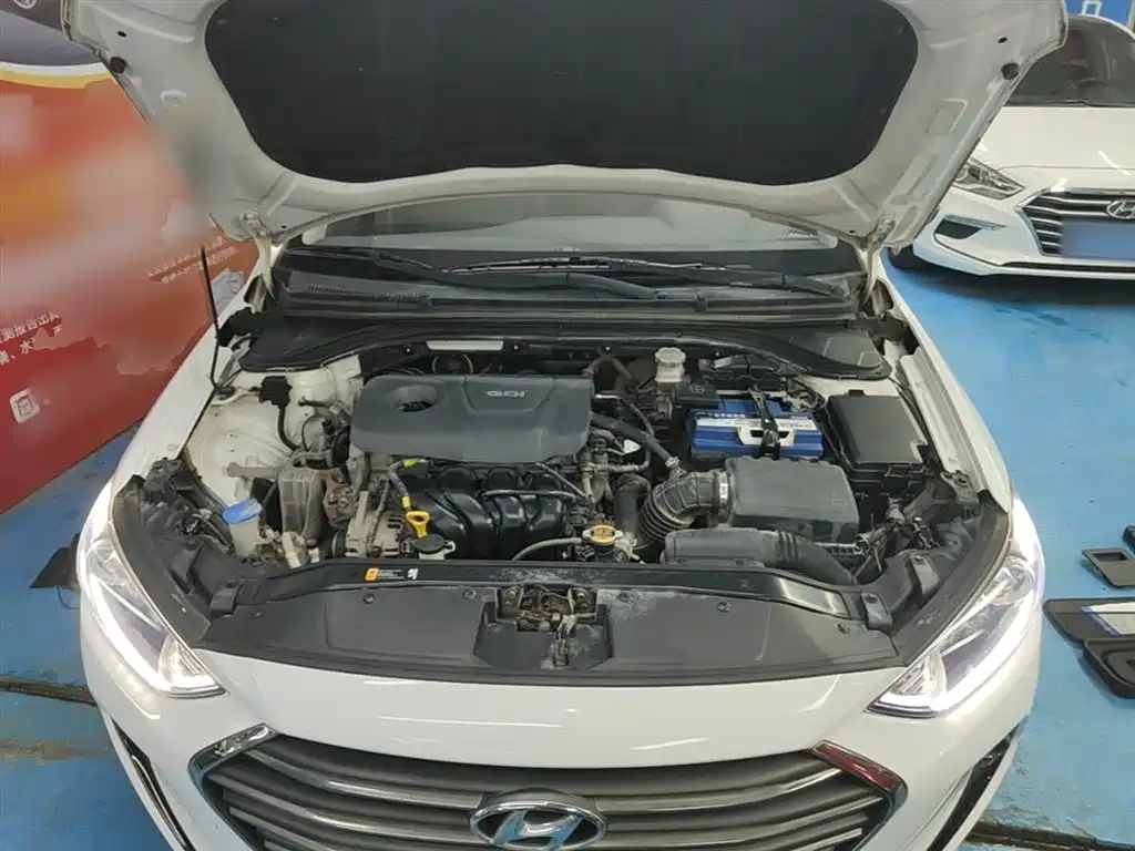 Hyundai Elantra 2016 Model 1.6L Automatic Smart Elite фото 20