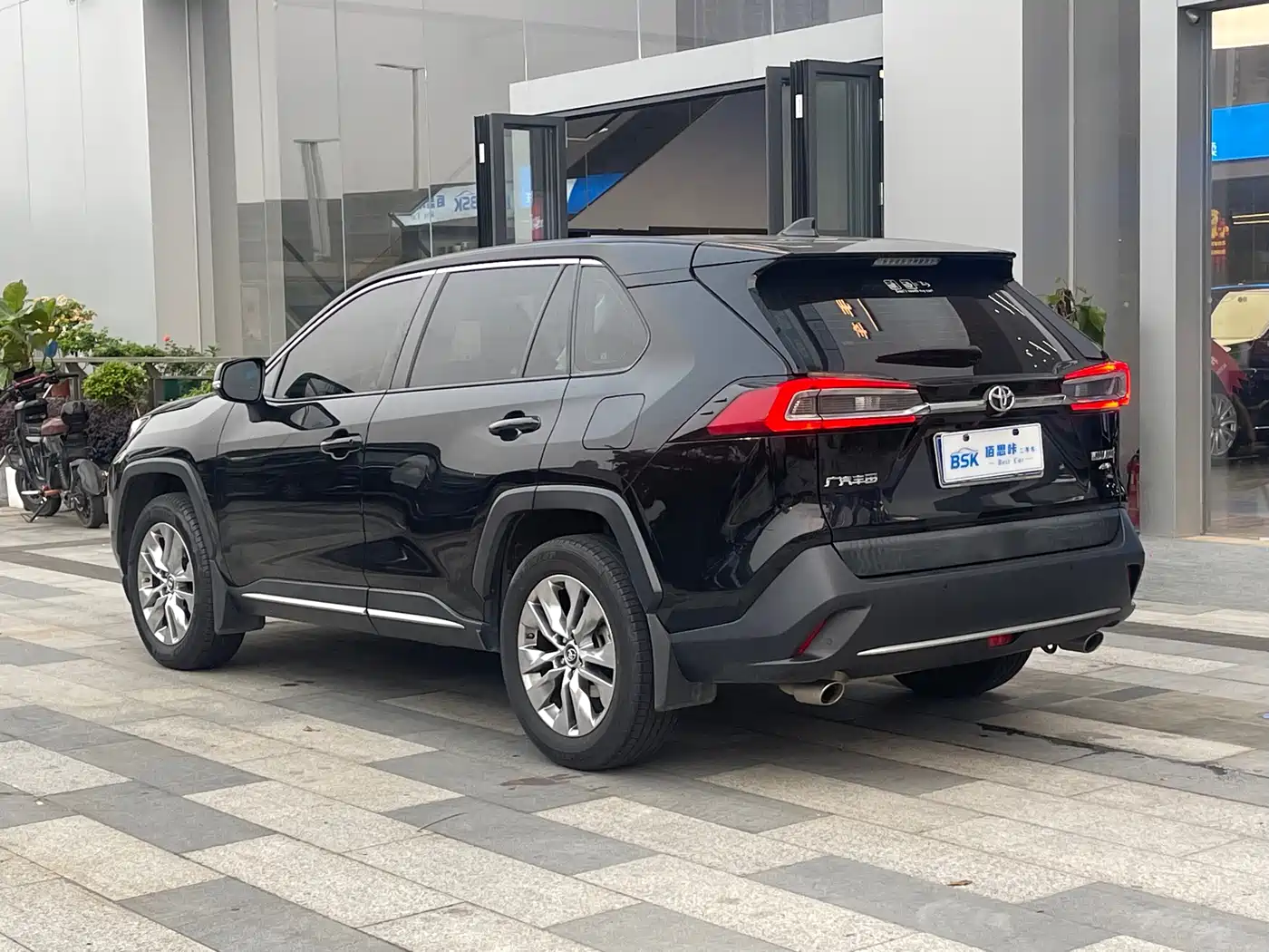 Toyota Wildlander 2021 2.0L CVT 4WD Luxury Edition фото 5