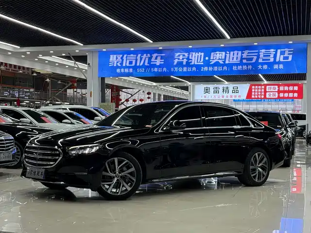 Mercedes-Benz E E 300 L, Стиль