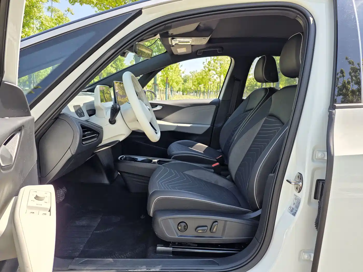Volkswagen ID.3 2025 Smart Outstanding Edition фото 9