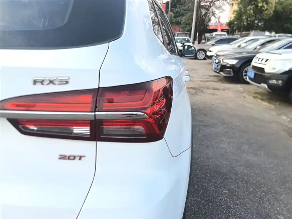 Фото 8 - Roewe RX5