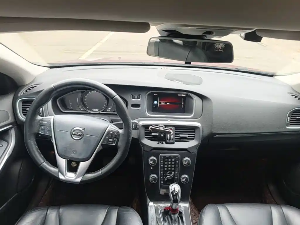 Volvo V40 2017 2017 T3 Inscription