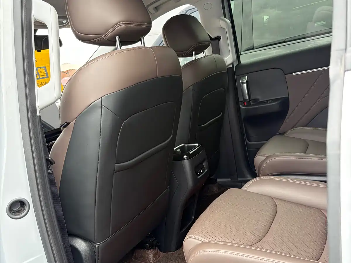 Wuling Motors Xingguang 730 New Energy 2025 2025 Model Plug-in Hybrid Base Version