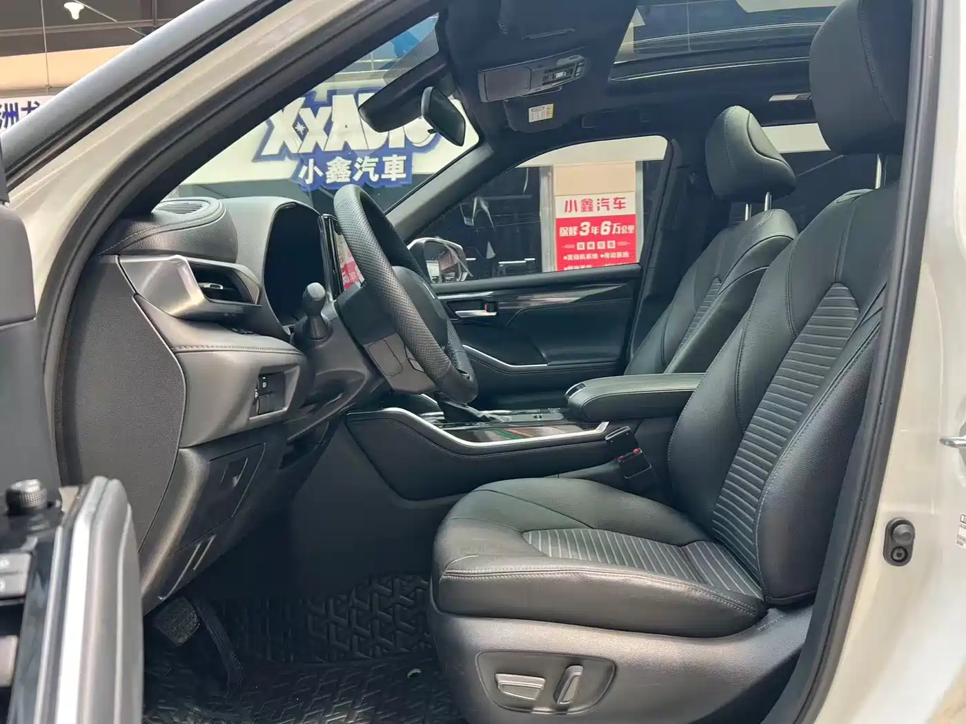 Toyota Crown Kluger 2023 2.5L HEV AWD Luxury Edition фото 7