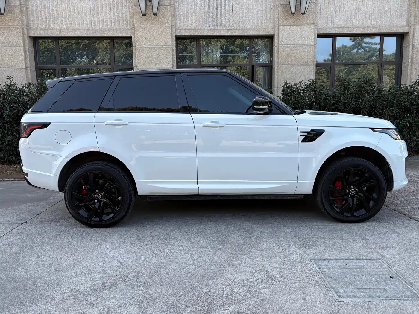 Land Rover Range Rover Sport 2020 3.0 L6 HSE DYNAMIC фото 3