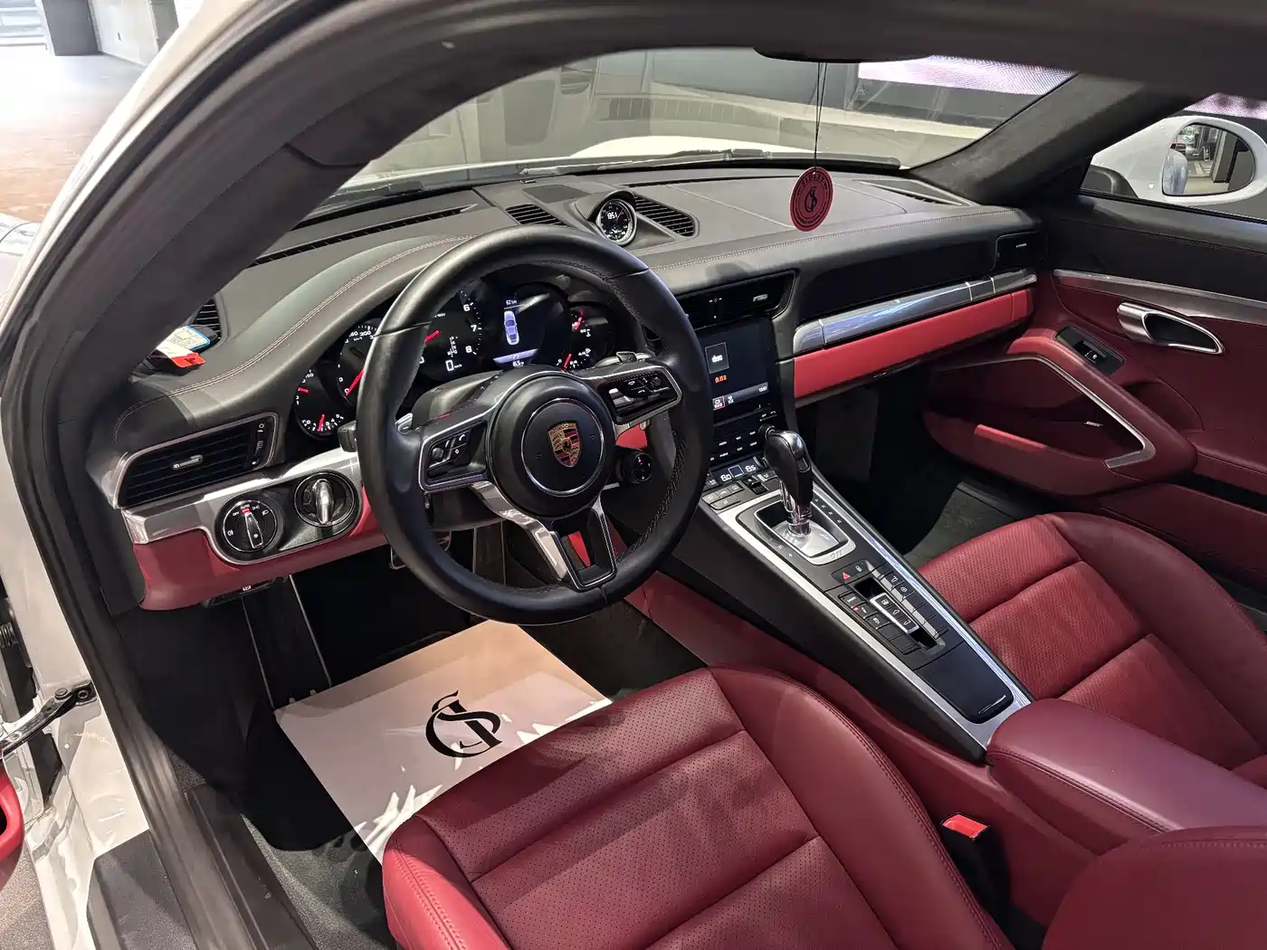 Porsche 911 2016 Carrera 3.0T фото 10
