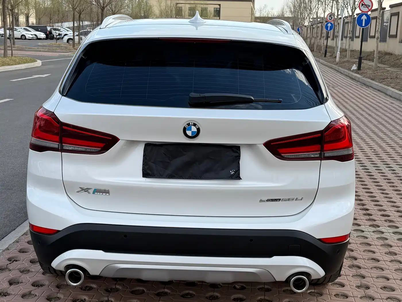 BMW X1 2022 sDrive20Li Fashion фото 5