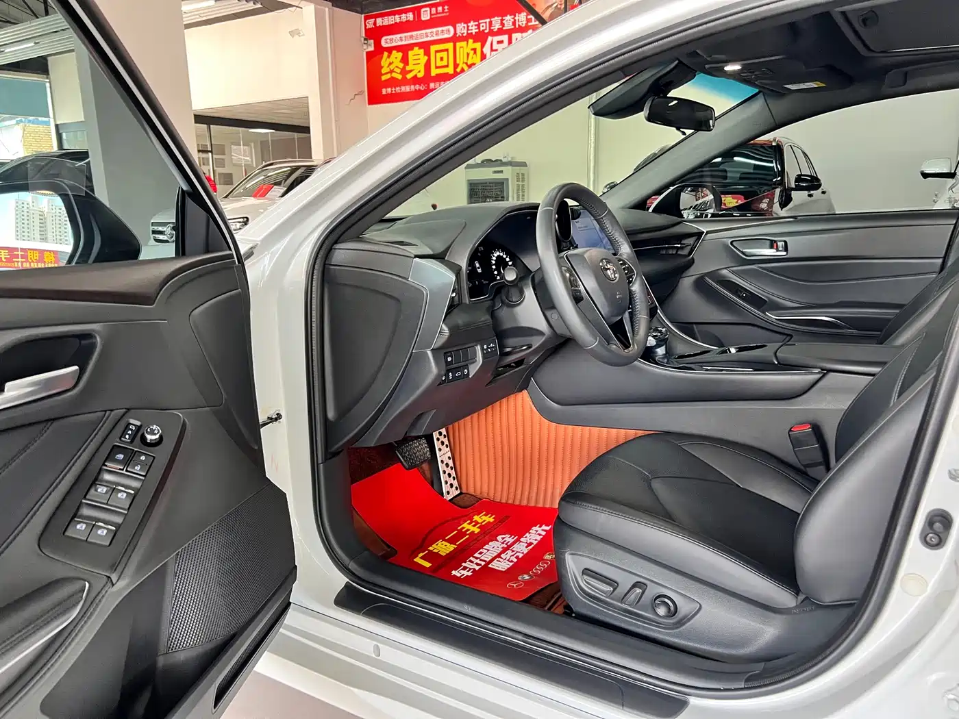 Toyota Avalon 2023 2.0L Luxury Edition фото 7