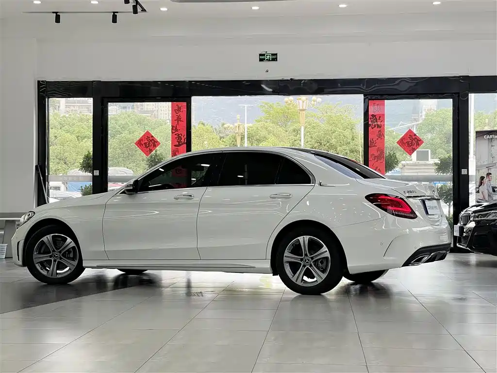 Mercedes-Benz C-Class 2021 C 260 L Sport Edition фото 4