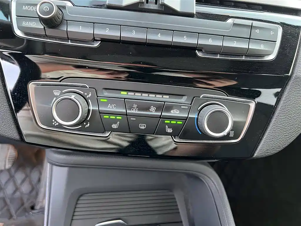 BMW X1 2022 sDrive20Li Fashion фото 13