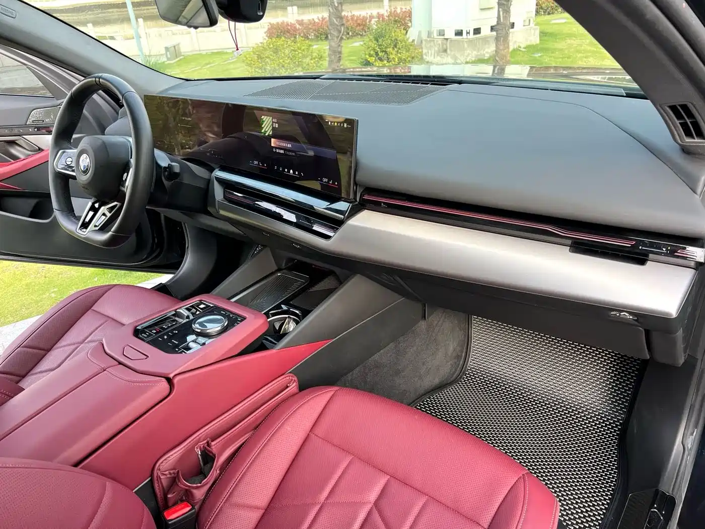BMW 5 Series 2024 525Li M Sport Package фото 7