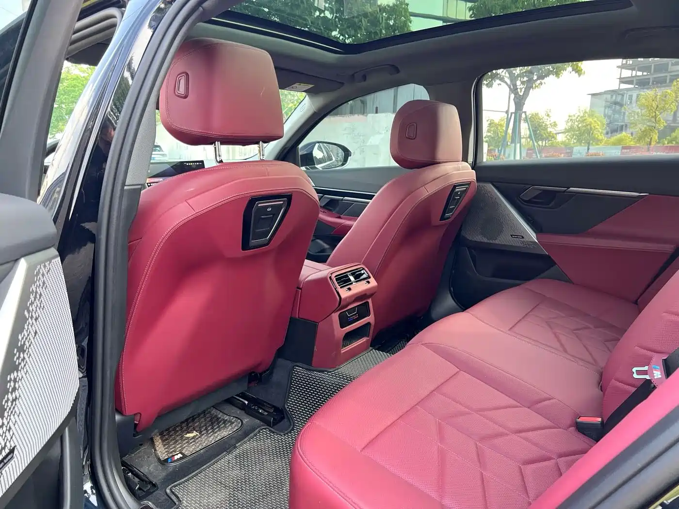 BMW 5 Series 2024 525Li M Sport Package фото 8