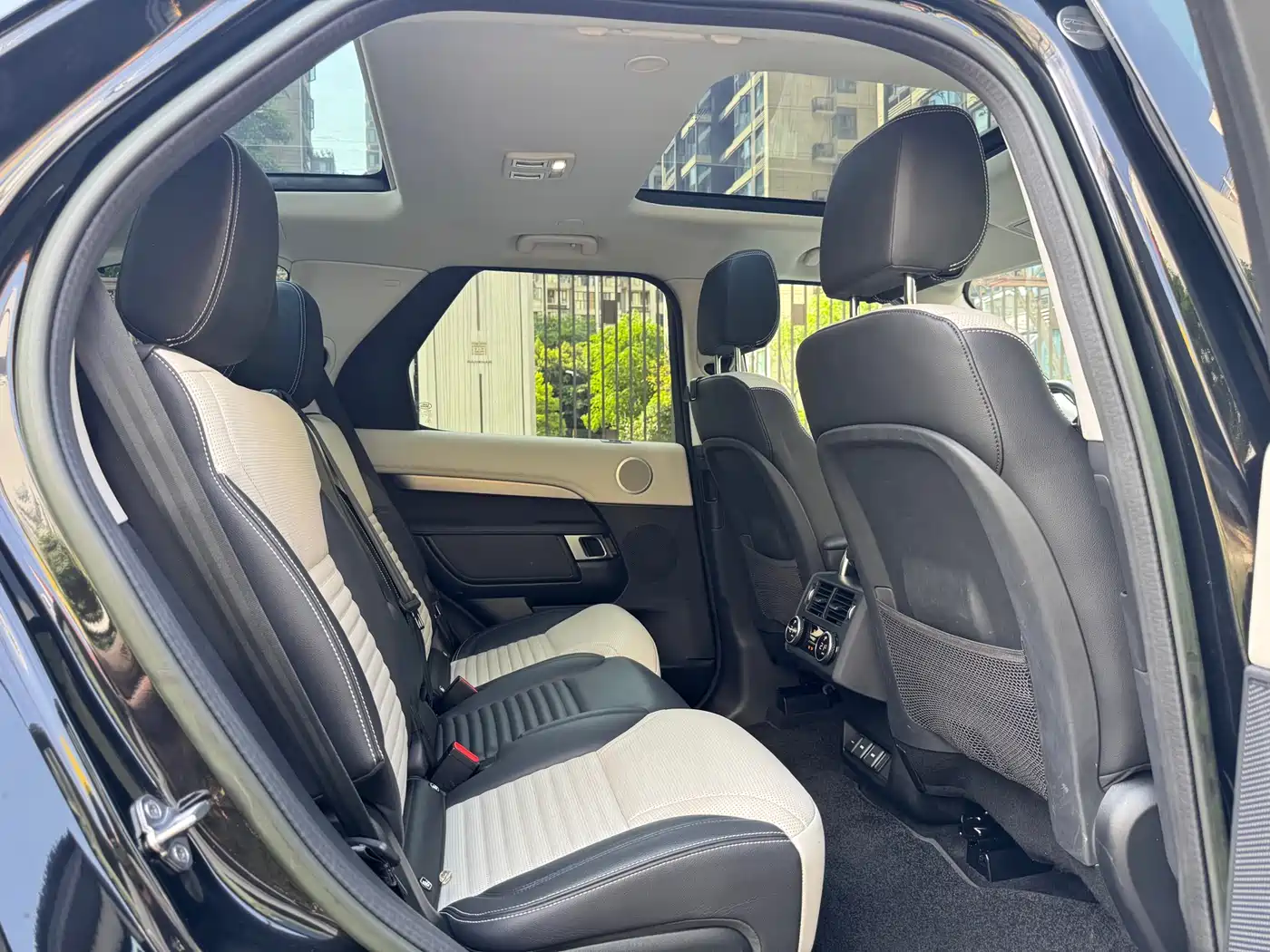 Land Rover Discovery 2023 Facelift 360PS R-Dynamic S фото 25