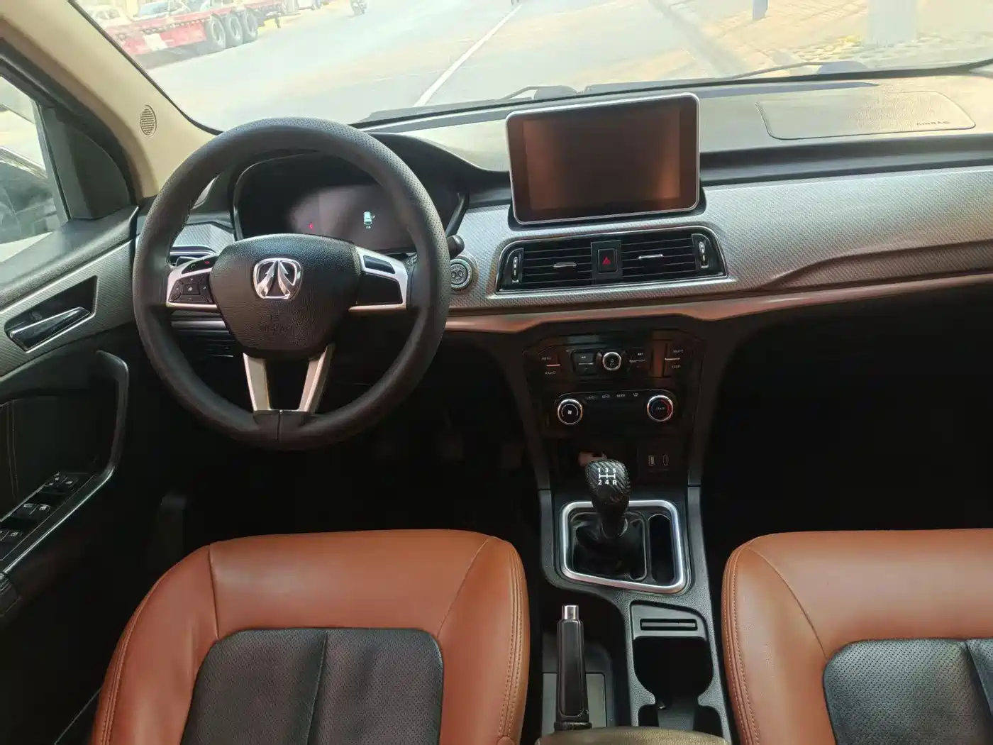BAIC Weiwang M50F 2017 2017 1.5L Luxury Model