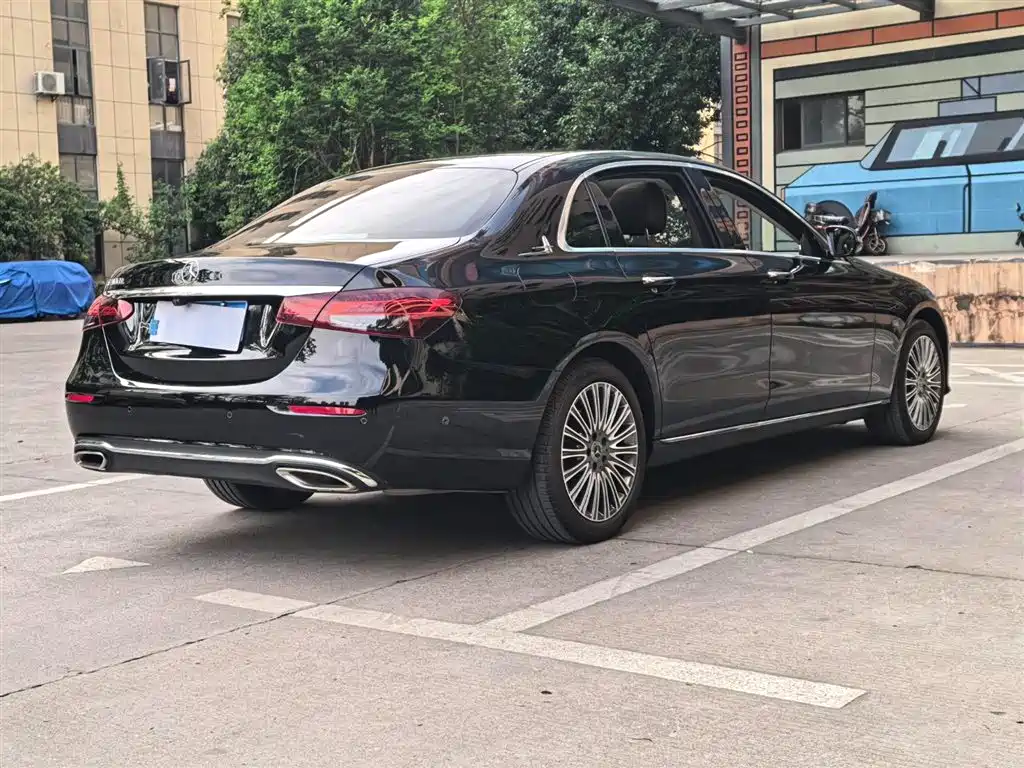 Mercedes-Benz E-Class 2022 E 300 L Luxury фото 20