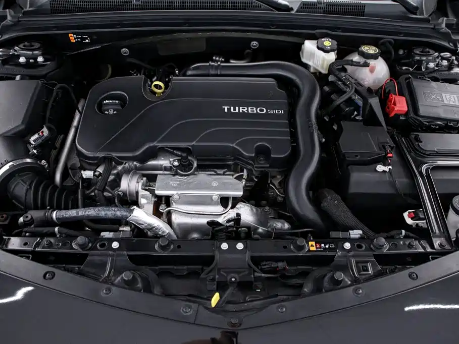Photo 18 - Chevrolet Malibu XL