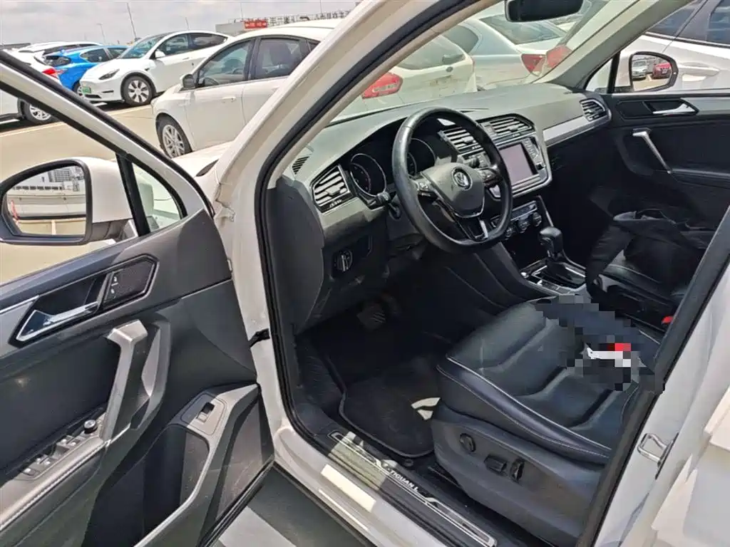 Volkswagen Tiguan L 2018 Facelift 330TSI Automatic 2WD Flagship Edition фото 16