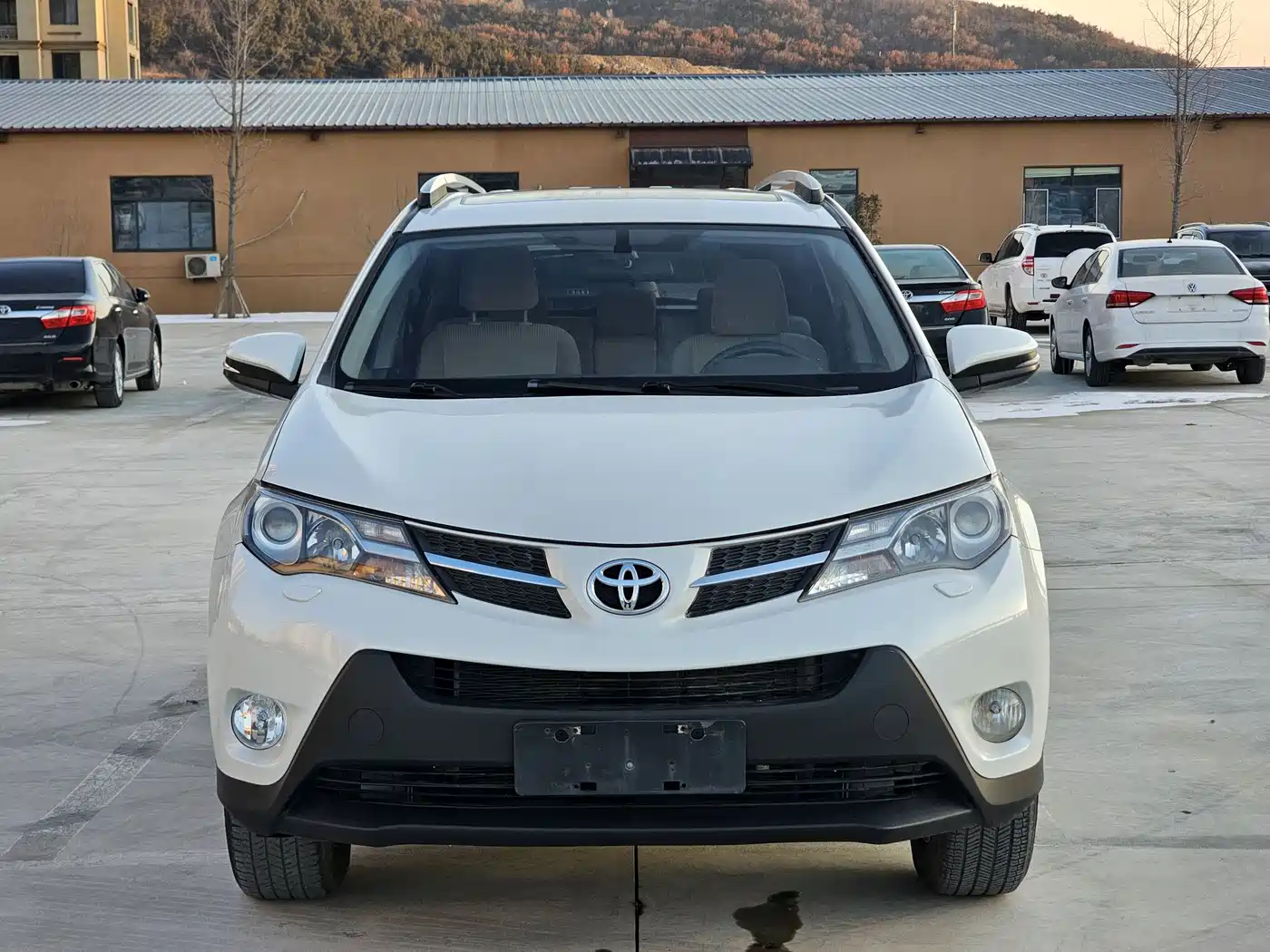 Toyota RAV4 Rongfang 2015 2.0L CVT 2WD Trend Edition фото 2
