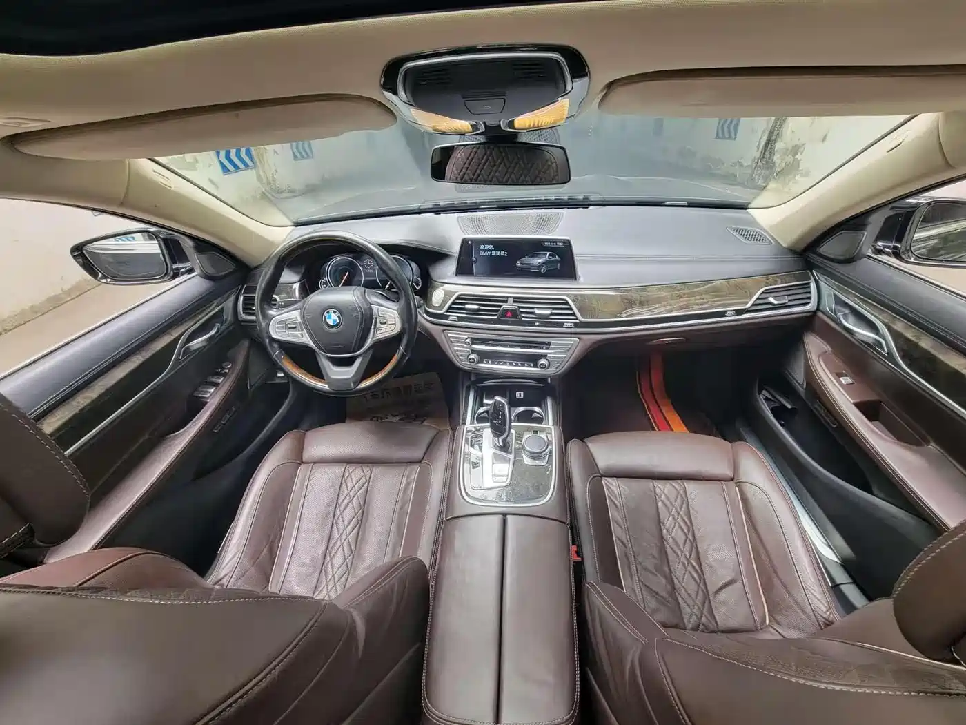 BMW 7 Series 2016 730Li Leading фото 15