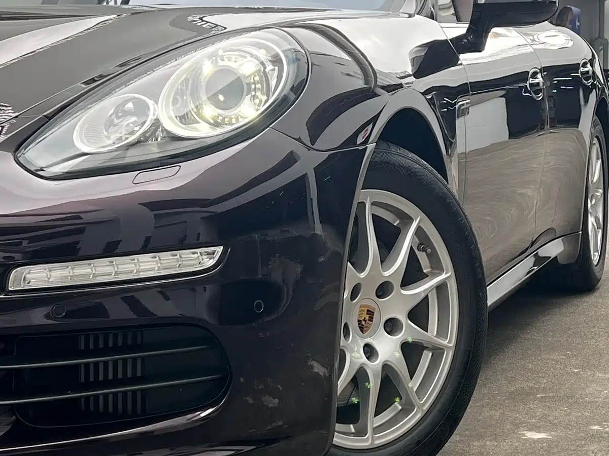 Porsche Panamera 2014 Panamera 3.0T фото 8