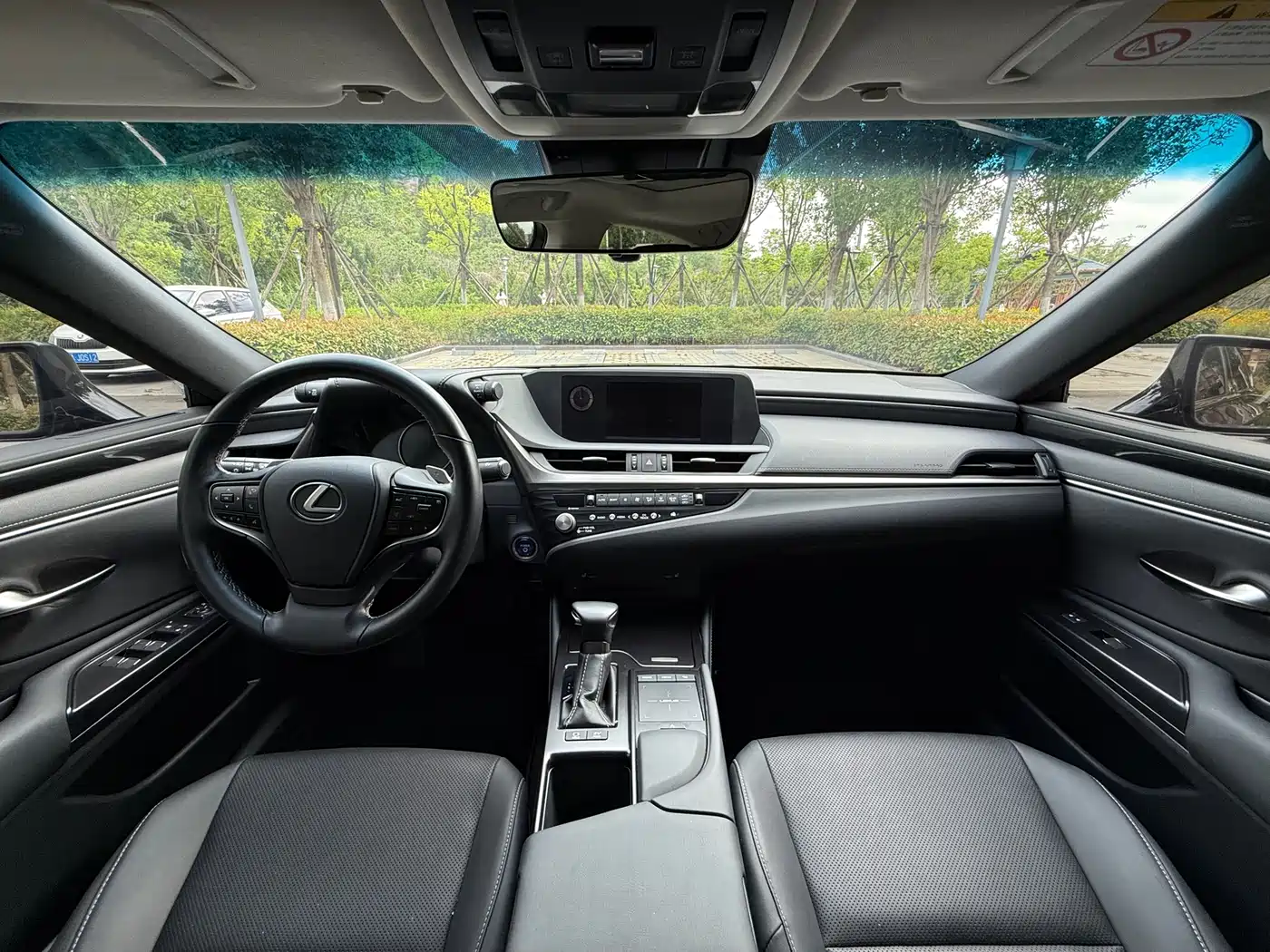 Lexus ES 2020 Model 300h Excellence Edition фото 7