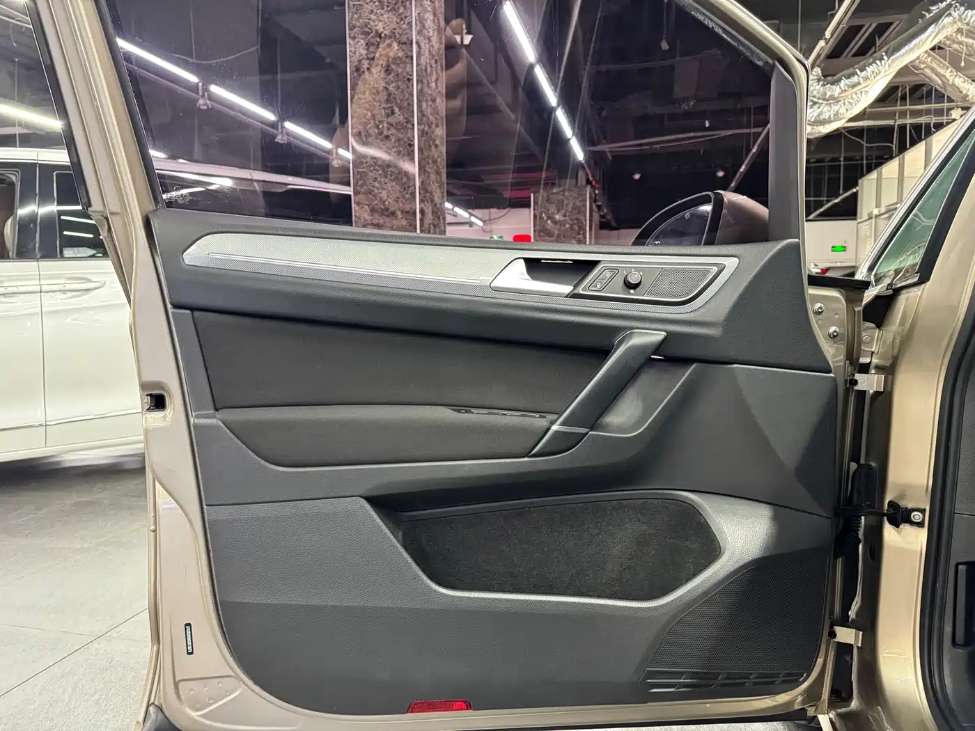 VOLKSWAGEN GOLF*JIAYU