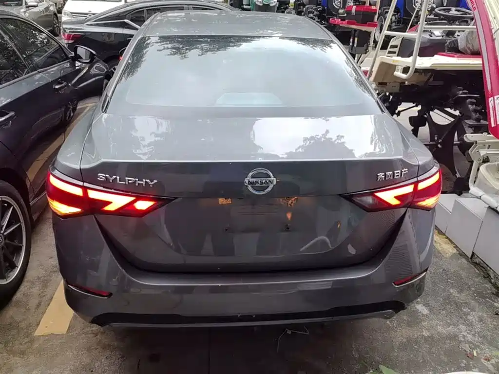 Nissan SYLPHY, миниатюра 6