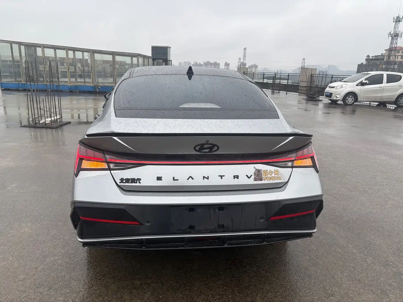 Hyundai Elantra 2023 Model 1.5L CVT LUX Premium Edition фото 7