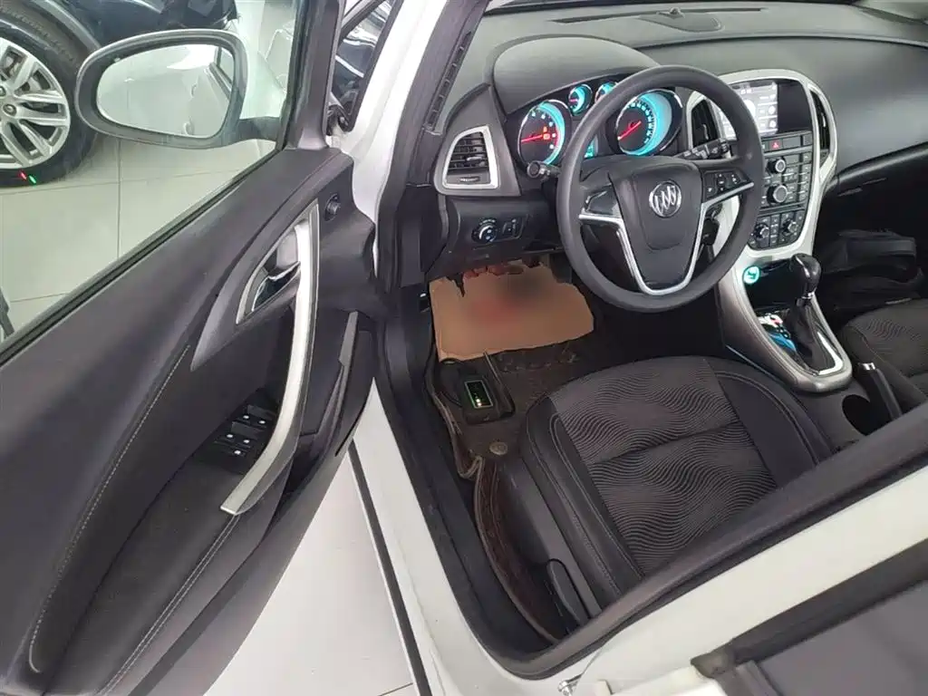 Buick Excelle 2014 XT 1.6L Automatic Fashion фото 16