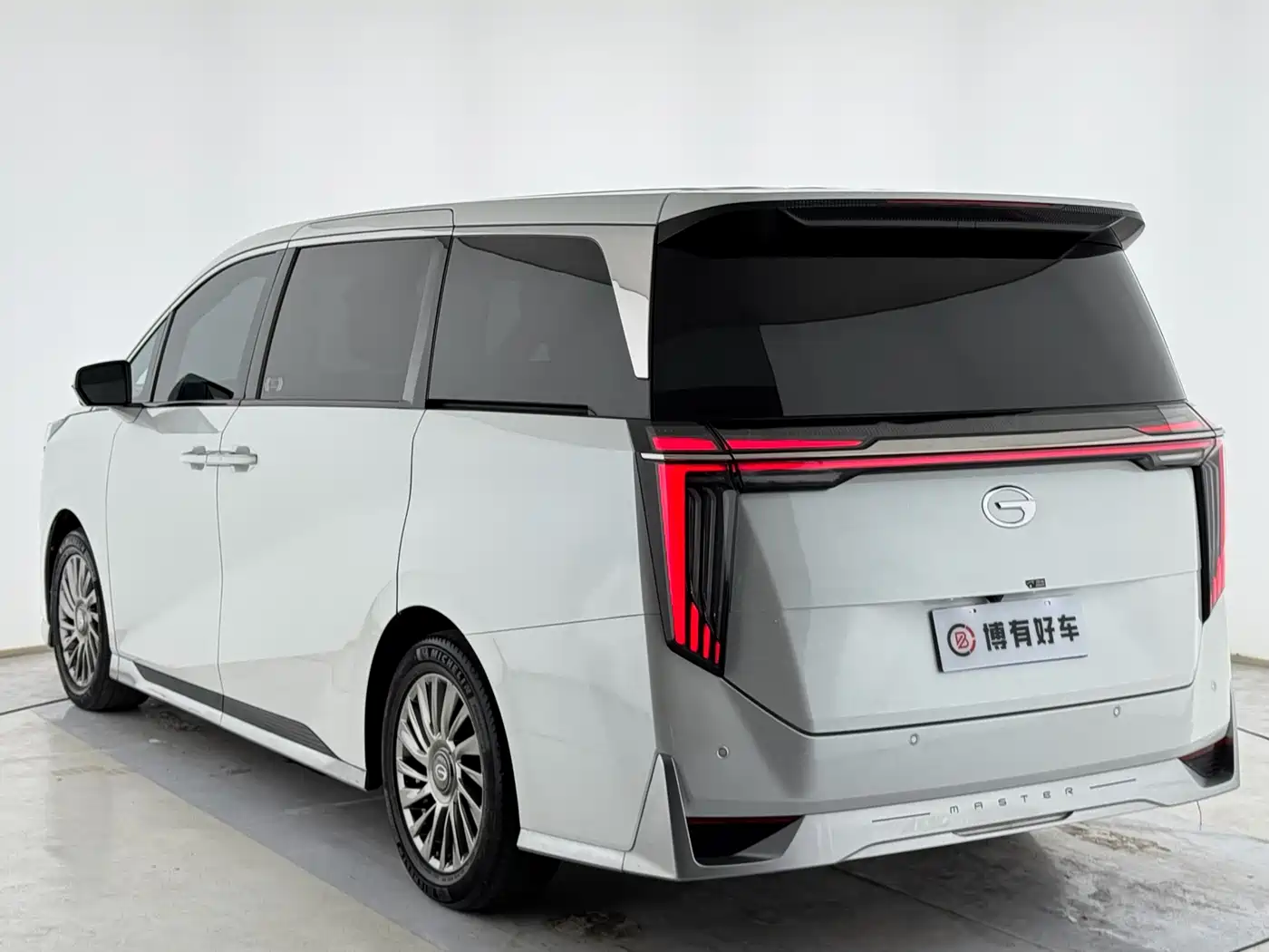 GAC TRUMPCHI M8