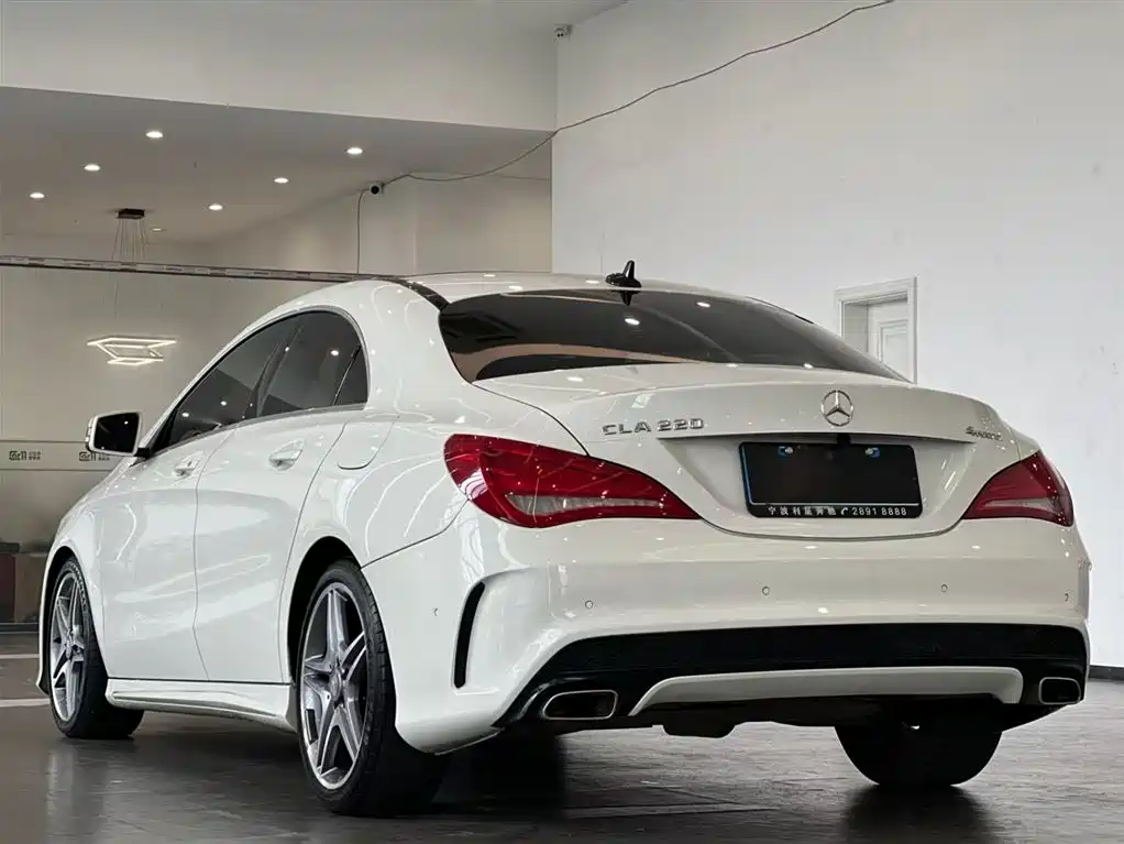 Mercedes-Benz CLA (Import) 2016 CLA 220 4MATIC фото 9