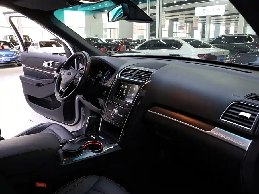 Ford Explorer (Import) 2018 2017 2.3T Elite Edition