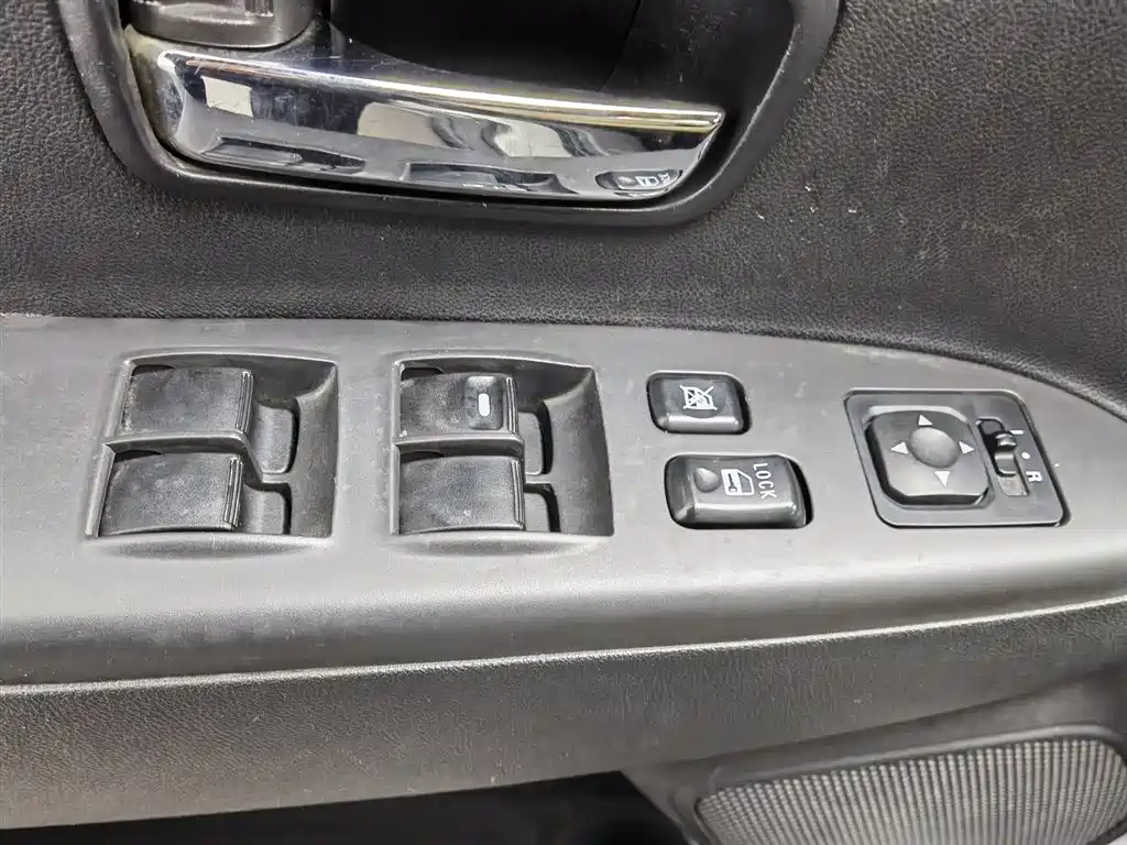 Mitsubishi ASX 2013 2.0L CVT 2WD Elite фото 9