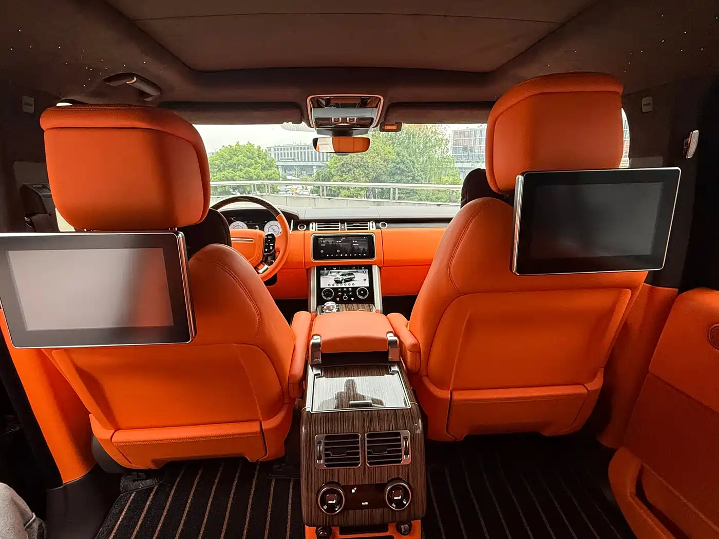 Land Rover Range Rover 2018 3.0 SC V6 Vogue Heritage Extended Edition фото 7
