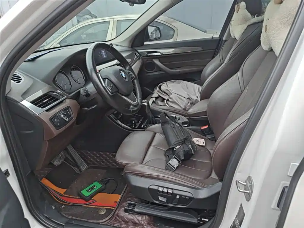 BMW X1 2018 sDrive18Li Premium Model фото 15
