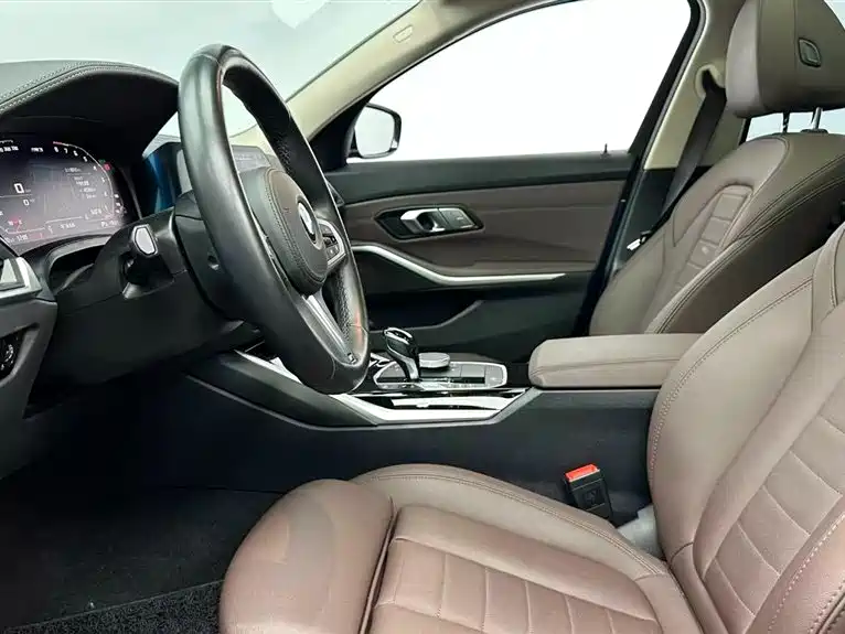 BMW 3 Series 2021 320Li M Sport Package фото 9