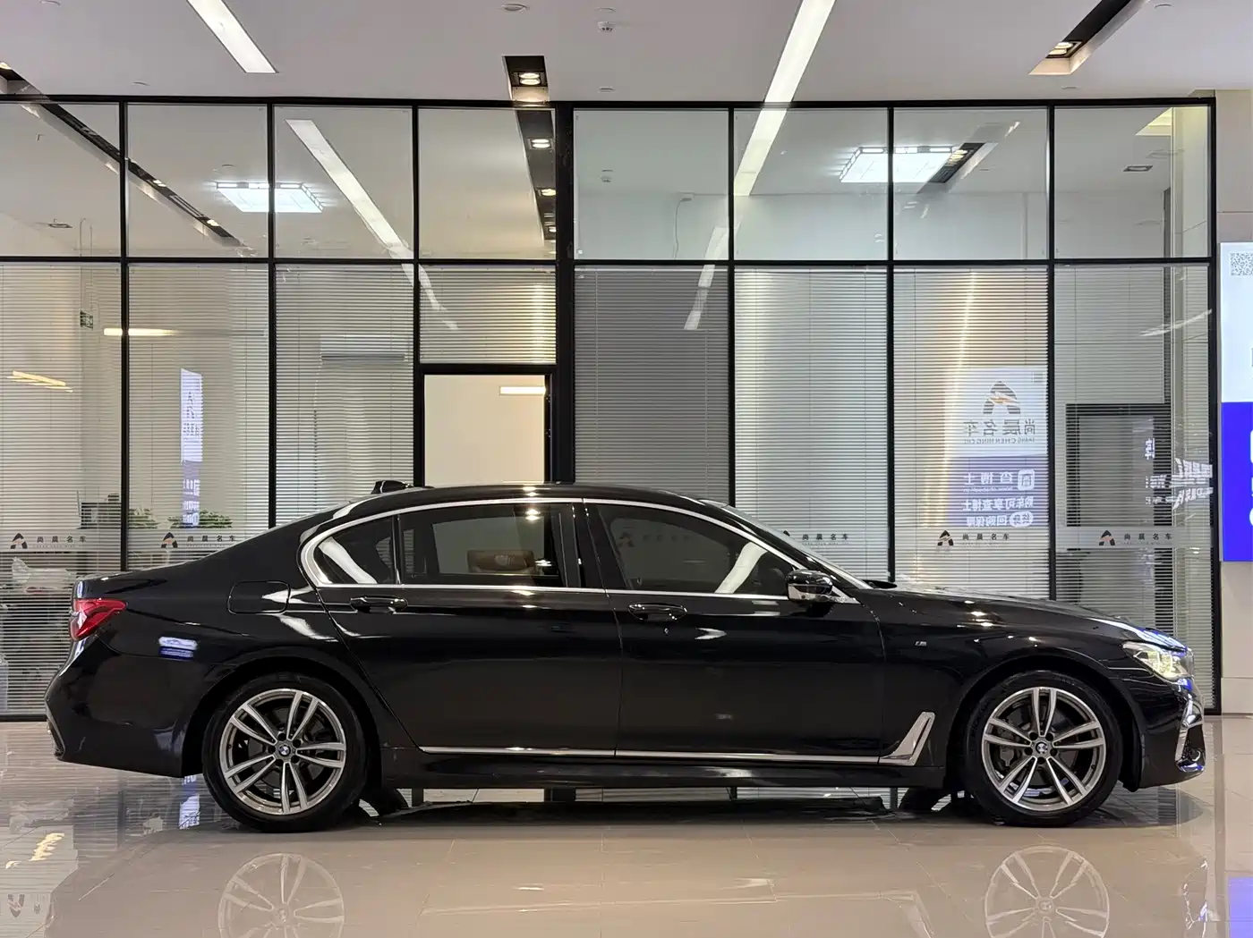 BMW 7 Series 2018 730Li Premium Type M Sport Package фото 17