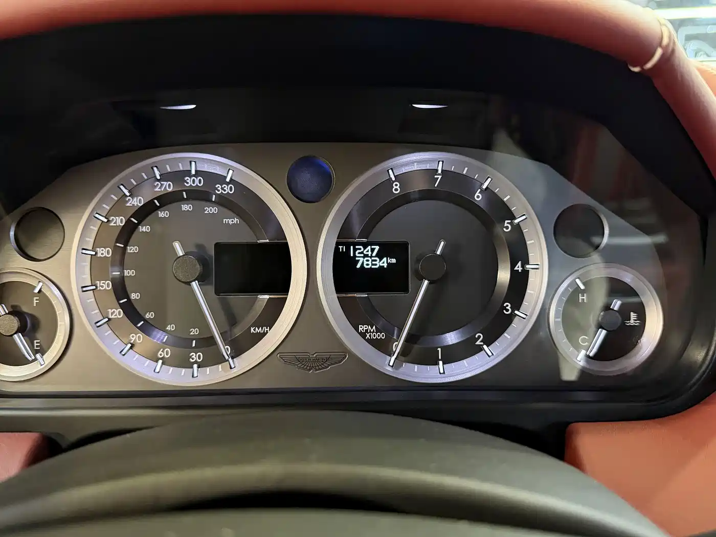 Aston Martin V8 Vantage 2017 2016 4.7L Coupe
