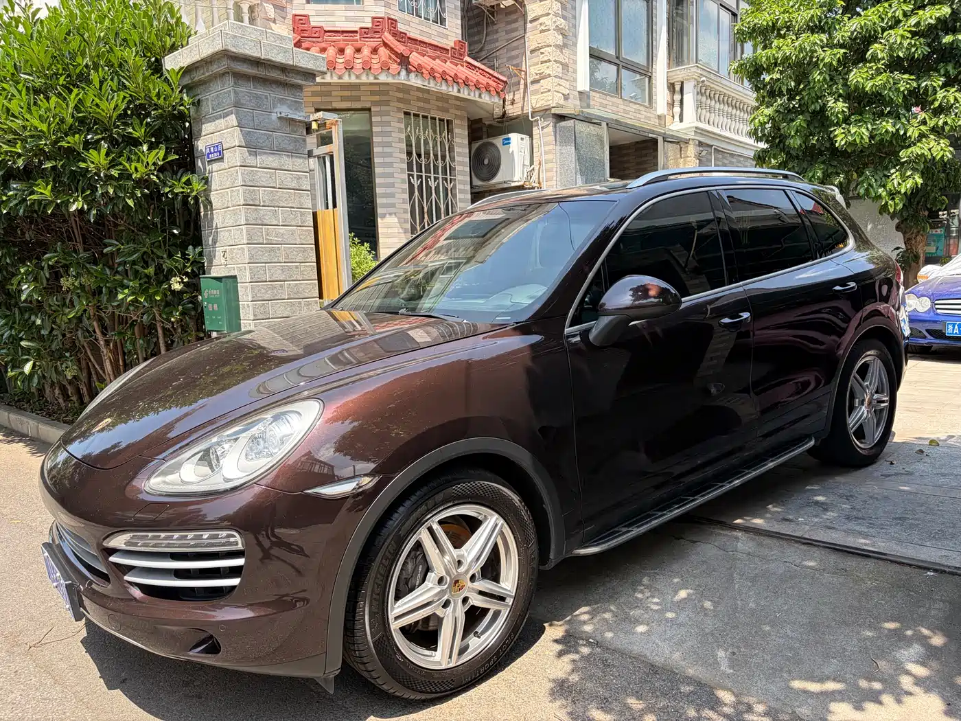 Porsche Cayenne 2014 Cayenne Platinum Edition 3.0T фото 2